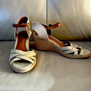 Never Worn Lucky Brand Sandal Wedges
